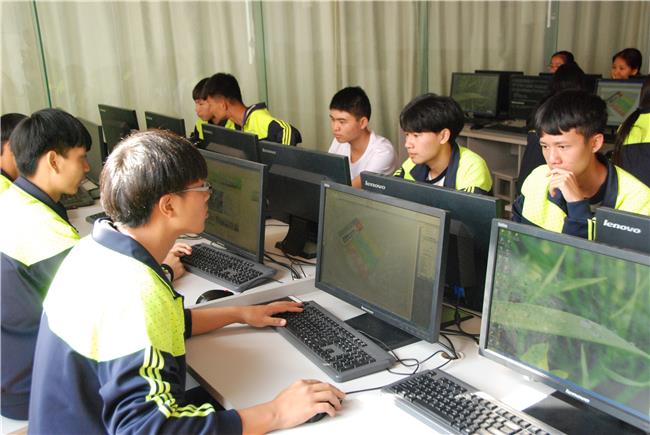 玉溪工業(yè)財(cái)貿(mào)學(xué)校2019年計(jì)算機(jī)網(wǎng)絡(luò)工程施工專業(yè)招生簡(jiǎn)介